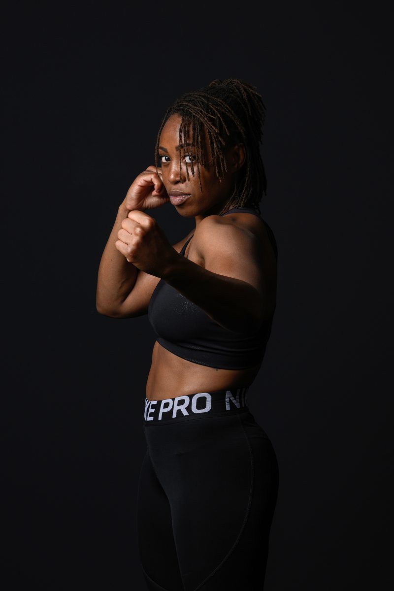 Man in boxing stance and beard looks confidently forward © Dirk Heurich, dirksn.com